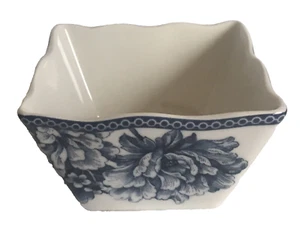 222 Fifth Aidelaide Flowers  Bird  Blue Ivory Square Bowl dish 2.5"H4.25"W SM84 - Picture 1 of 12