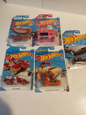 Hot Wheels Lote De 5 Star Wars Picapiedra Barbie Más Medias Relleno En Tarjeta Foto 1 de 4