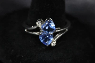 Anillo de plata de ley 925 con piedras preciosas de iolita azul natural doble corazón talla 7,5 Foto 1 de 4
