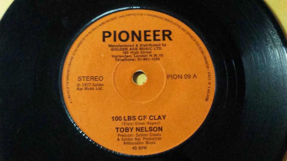 Toby Nelson -100 LBS of Clay /Reggae 7" on Pioneer  Label U.K 1977 Foto 1 de 1