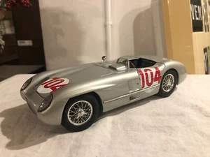 Mercedes Benz 300 SLR Targa Florio Mille Miglia N°104 Maisto Scala 1/18 - Foto 1 di 9