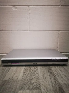 Sony DVD-Recorder - Silber - Nur Gerät (RDR-GX120) ohne Fernbedienung *siehe Beschreibung* - Bild 1 von 10