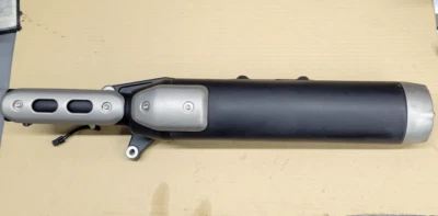 Escape Yamaha Bolt OEM Foto 1 de 4