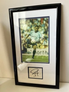 Gus Poyet Tottenham Hotspur Legend firmado a mano 48x28 cm certificado de autenticidad de montaje, envío rápido - Imagen 1 de 5