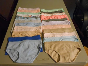 NEW WHOLESALE LOT # 225 TWENTY-THREE PR SIZE SMALL 6-7 GIRLS UNDERWARE - Picture 1 of 1