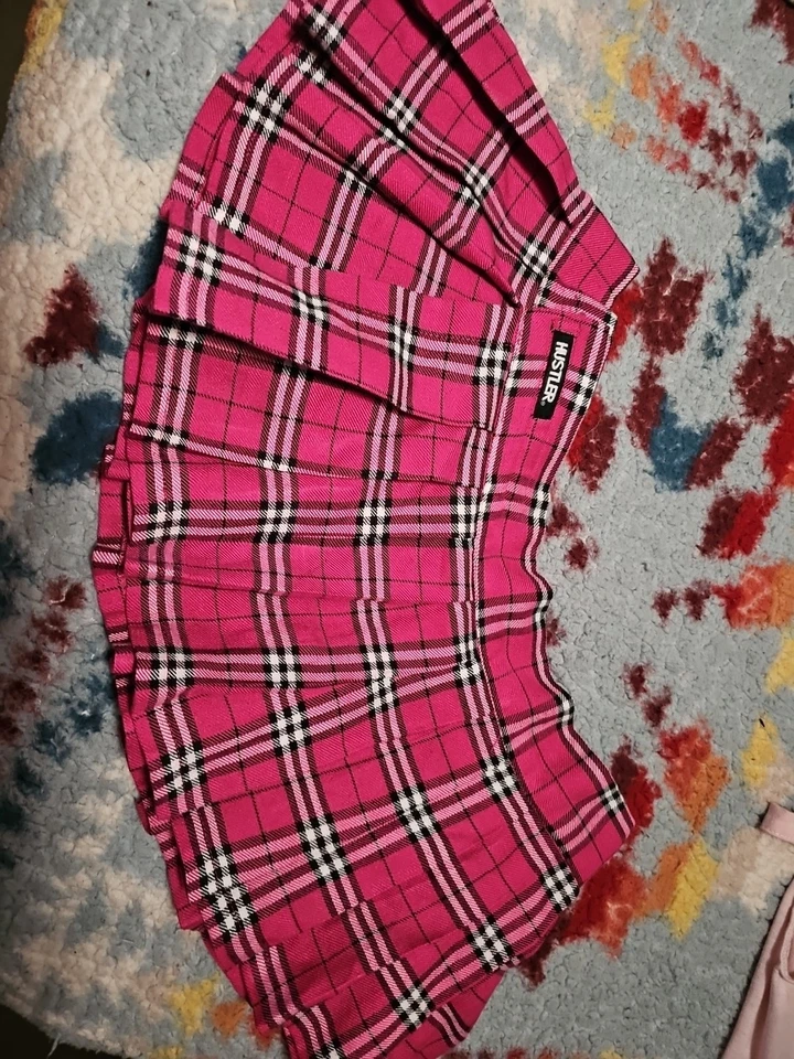 Saia Hustler média - Imagem 1 de 2