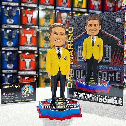 DAN MARINO Miami Dolphins 2005 NFL Hall of Fame “Gold Jacket” NFL Bobblehead Cover