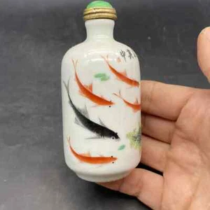Chinese antique exquisite handmade ceramic snuff bottle - Picture 1 of 5
