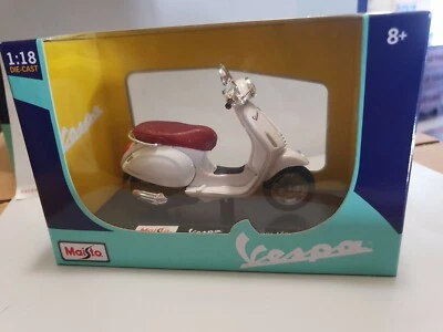 Scooter PIAGGIO VESPA PRIMAVERA 150 blanc 2014 1/18 - Photo 1/2