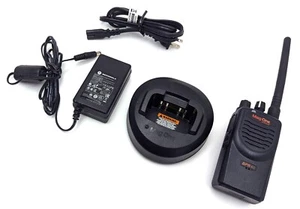 Motorola Mag One BPR40 VHF 8-kanałowe radio dwukierunkowe AAH84KDS8AA1AN Pakiet PRZETESTOWANE - Zdjęcie 1 z 18