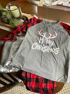 Matching Ladies Christmas Pajamas 2 Med & 1 Larg - Picture 1 of 2