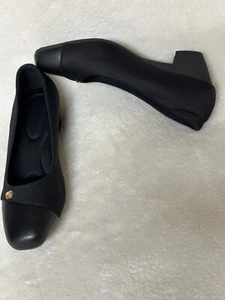 Ladies Black Pumps (Not Branded) Comfy & Classic! EURO Size 39 US 8.5 - Picture 1 of 15
