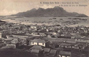Cabo Verde - São Vicente - Vista geral do porto e do monte da cara do Washington - Picture 1 of 2