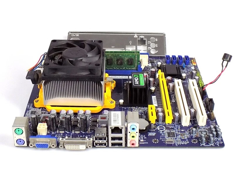 Mainboard CPU RAM Bundle: Foxconn A74ML-K3.0 + AMD Athlon II X2 220 + 4GB DDR3 - Bild 1 von 1