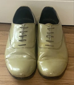 The Generic Man Shoes - Picture 1 of 13