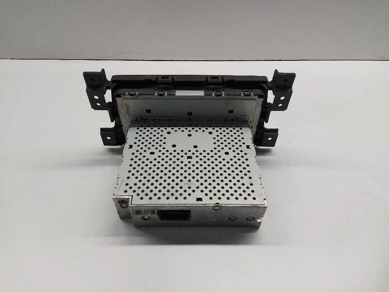 FA05960 autoradio pour SUZUKI GRAND VITARA JB (JT) 1 9 LTR. DDIS 2005 193570 - Photo 1/4