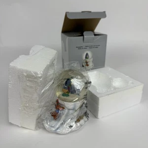Disney/Winnie the Pooh - Eeyore & Roo Escena de Invierno Navidad Globo de Nieve 10 cm - Imagen 1 de 4