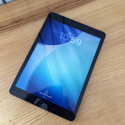 Apple iPad 9th Gen 64GB, 10.2 inch - Wi-Fi Only. A2602 - Space Grey - Image 1 of 4