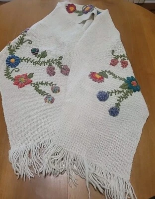 Antigo Envoltório/xale de lã feito à mão - Imagem 1 de 4