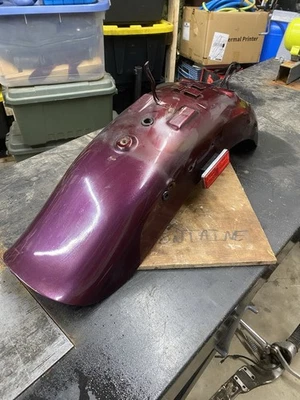 Guardabarros trasero OEM 87-09 Suzuki Boulevard S83 Intruder VS1400 Foto 1 de 4