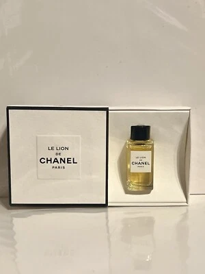 Chanel LE LION 0,13 oz/4 ml Eau de Parfum MINIATURA NOVO NA CAIXA C - Imagem 1 de 2