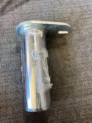 Pin original OEM John Deere AT457637 14 x 4,7 x 10 se adapta a 844K 844K-III Foto 1 de 4