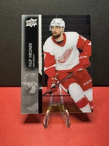 2021-22 Upper Deck FILIP HRONEK Detroit Red Wings Clear Cut Parallel # 316 - Picture 1 of 2