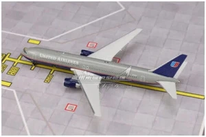1:400 Phoenix UNITED BOEING 767-300ER Passagierflugzeug Druckguss Flugzeugmodell - Bild 1 von 12