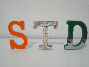 Letra madera decorada