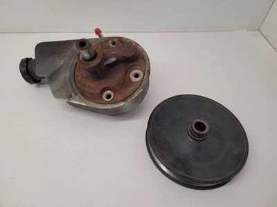 Chevrolet Suburban 1500 2004-2006 bomba de dirección asistida sin 20 ruedas  Foto 1 de 4