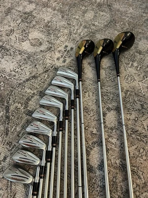 Wilson Dynapower Staff Model 1,3,5 Wood Set, 2-PW Iron Set Regular Flex Aluminum - Image 1 of 4