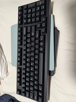 leopold fc980m wired keyboard - kailh box pink switches - Image 1 of 3