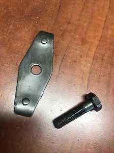 Used OEM Part Blade Bolt Plate Asy for Craftsman Push LawnMower Model 247.370370 - Picture 1 of 5