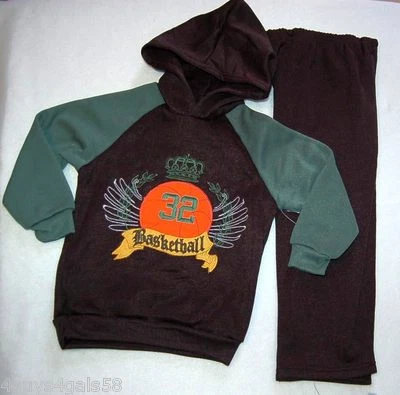 Sudadera con capucha y pantalones deportivos para niños baloncesto TUFF BOYS talla 4 NEGRO VERDE Foto 1 de 2