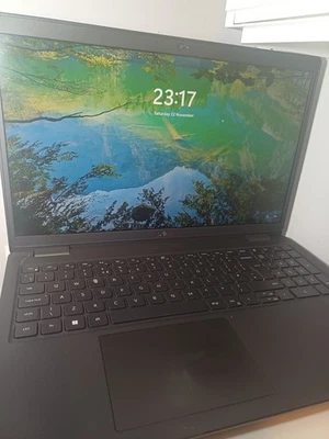 Dell Latitude 3520 i5 11th Gen 16GB 256GB SSD 15.6" Warranty 2027 - Image 1 of 4