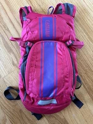 CamelBak Mini M.U.L.E. Детская увлажняющая упаковка 50 унций розовая 12 дюймов - без мочевого пузыря - Изображение 1 из 4