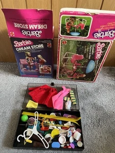 Barbie Mattel Vintage Dream Store & dream pool play sets (INCOMPLETE) & extras - Picture 1 of 11