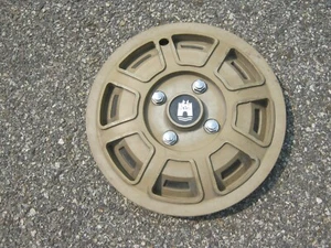 One genuine 1974 to 1984 Volkswagen Dasher Rabbit 13 inch hubcap wheel cover - Picture 1 of 24