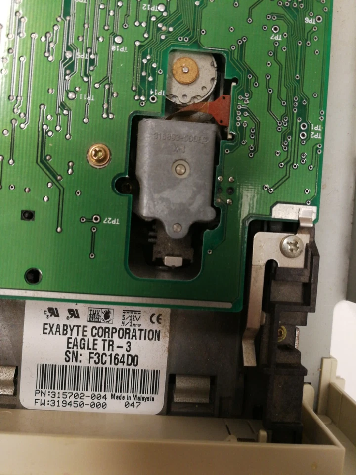 EXABYTE Eagle TR-3 4.2GB Internal Tape Drive 315702-004 319450-000 - Image 1 of 4