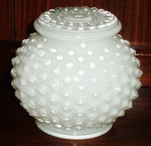 Hobnail Globo Pantalla Luz o Aplique Accesorio, 4 1/2 pulgadas Vintage Vidrio Blanco y Transparente - Imagen 1 de 3