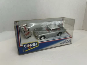 CORGI JAMES BOND 007 ASTON MARTIN 94060 1993 MATTEL IN BOX WITH ONE FIGURE - Picture 1 of 4