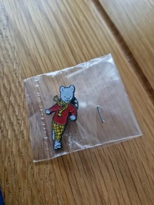 Rupert The Bear Enamel Pin Badge. Brand New Still In Original Package. - Picture 1 of 2