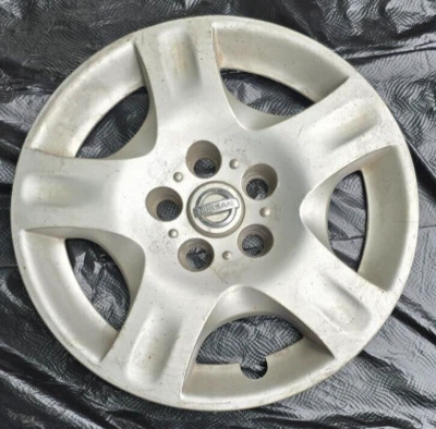 Tapacubos Nissan Altima 2002-2004 16" OEM PN40315-8J000 Foto 1 de 4