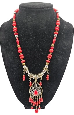 Collar y colgante de cuentas rojas del oeste americano de plata de ley 925 y latón Foto 1 de 4
