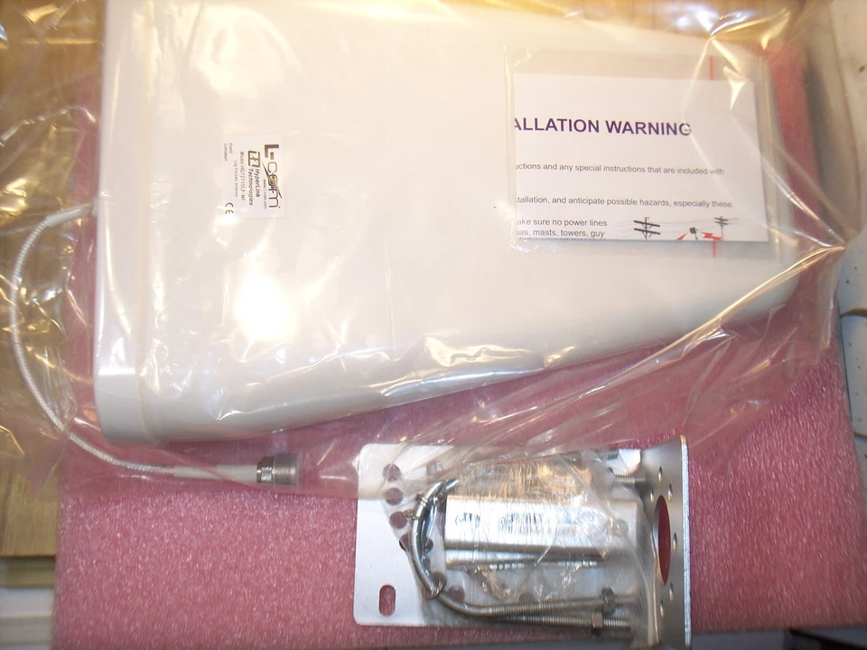 HG72710LP-NF L-COM WIDE BAND PANEL RF ANTENNA 802.11b/g ISM, WI-FI, WLAN ROHS - Image 1 of 4