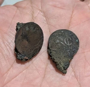 2 Pcs Authentic Dutch VOC 1752 & ZEELAND Province Fossil River Found Coin_W41 - Picture 1 of 7