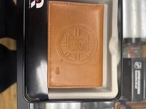 Boston Bruins NHL Laser Engraved Brown Trifold Wallet - Picture 1 of 2