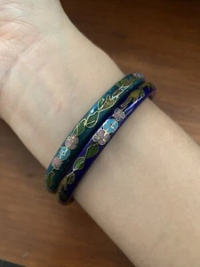 VINTAGE Enamel Floral Cloisonné Bangle Bracelets Jewelry Set Of 2 Blue and Green - Picture 1 of 5