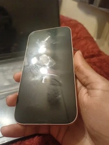 Apple iPhone 128 Gb Pink Very Minute Scratches On Screen - Photo 1 sur 7