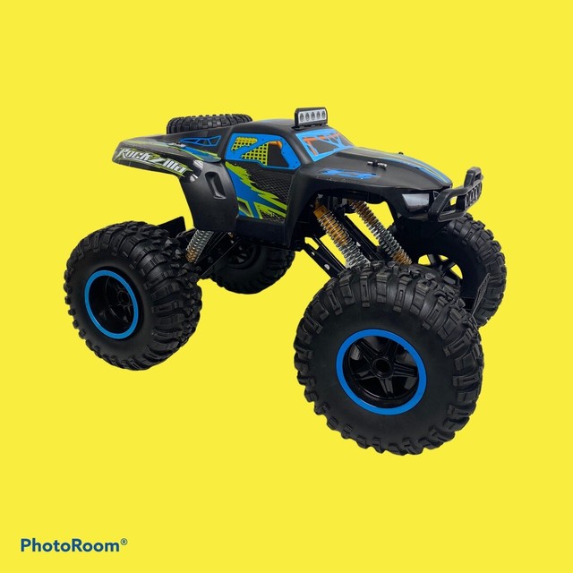 Maisto Tech 82546 - Carro de controle remoto - Monster Truck Swamp Crawler  (14 3/16 polegadas)